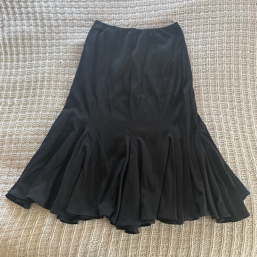 norma kamali 🐈‍⬛ mermaid skirt